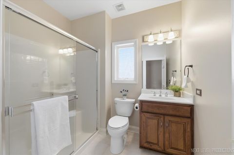 Tiny photo for 729 W Thornwood Drive, South Elgin, IL 60177 (MLS # 12654901)