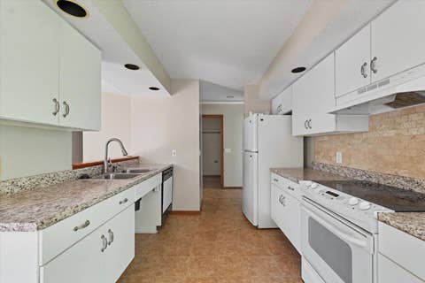 Tiny photo for 3403 Timberline Drive, Champaign, IL 61822 (MLS # 12638446)