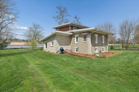 Tiny photo for 34 S River Street, South Elgin, IL 60177 (MLS # 12618637)