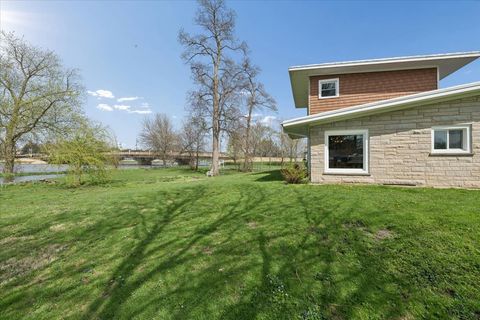 Tiny photo for 34 S River Street, South Elgin, IL 60177 (MLS # 12618637)
