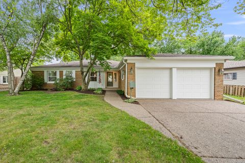 Photo of 2512 31st Avenue Court, Moline, IL 61265 (MLS # 12657034)