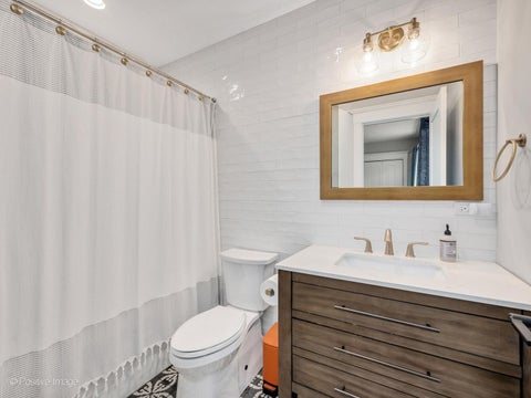 Tiny photo for 414 Chicago Avenue, Clarendon Hills, IL 60514 (MLS # 12741194)