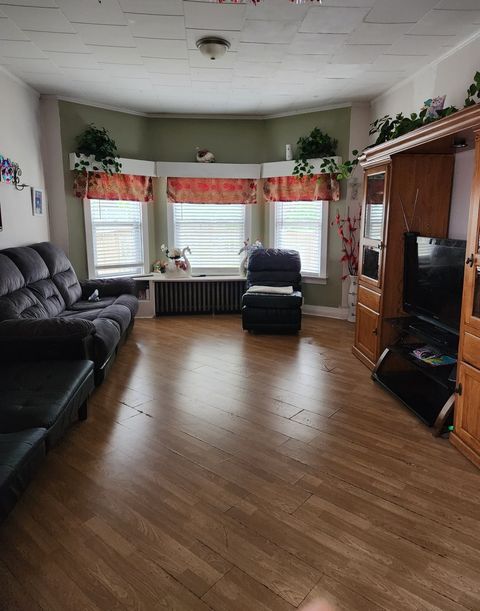 Tiny photo for 10749 S Avenue J, Chicago, IL 60617 (MLS # 12589647)