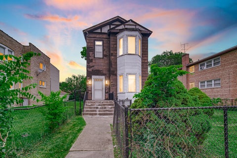 Photo of 8917 S Hermitage Avenue, Chicago, IL 60620 (MLS # 12695475)
