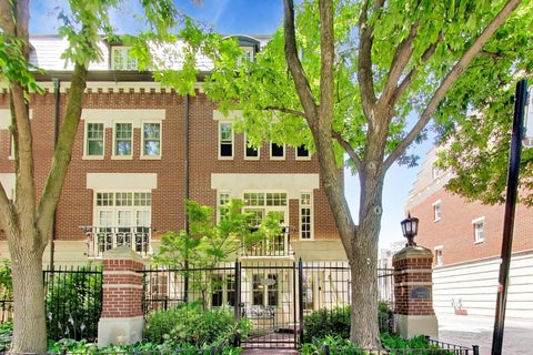 Photo of 2648 N Southport Avenue, Chicago, IL 60614 (MLS # 12705729)