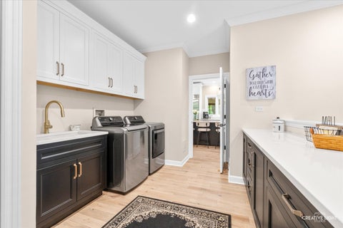 Tiny photo for 1585 Woodcrest Court, Aurora, IL 60502 (MLS # 12704405)