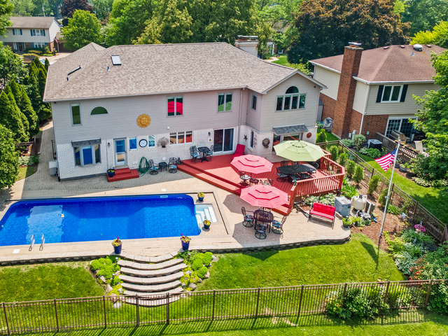 1424 E Jonquil Circle