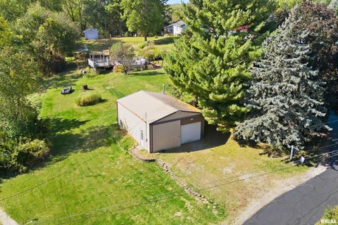 Tiny photo for 6887 COLONIAL Avenue, Bettendorf, IA 52722 (MLS # QC4268841)