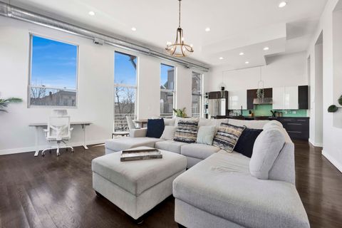 Tiny photo for 2411 W WALTON Street #2E, Chicago, IL 60622 (MLS # 12584266)