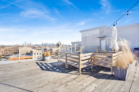 Tiny photo for 2411 W WALTON Street #2E, Chicago, IL 60622 (MLS # 12584266)