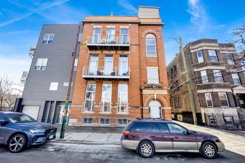 Tiny photo for 2411 W WALTON Street #2E, Chicago, IL 60622 (MLS # 12584266)