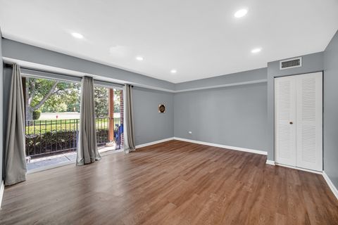 Tiny photo for 1575 Sandpebble Drive #110, Wheeling, IL 60090 (MLS # 12679948)