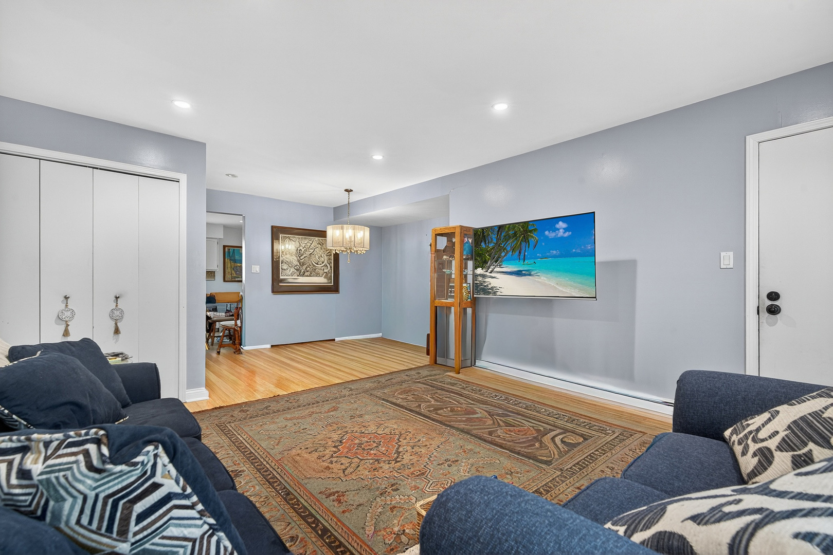 7218 W Wrightwood Avenue 111