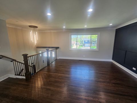 Tiny photo for 1570 Jefferson Road, Hoffman Estates, IL 60169 (MLS # 12626762)