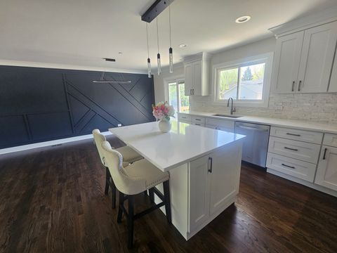 Tiny photo for 1570 Jefferson Road, Hoffman Estates, IL 60169 (MLS # 12626762)
