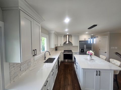Tiny photo for 1570 Jefferson Road, Hoffman Estates, IL 60169 (MLS # 12626762)