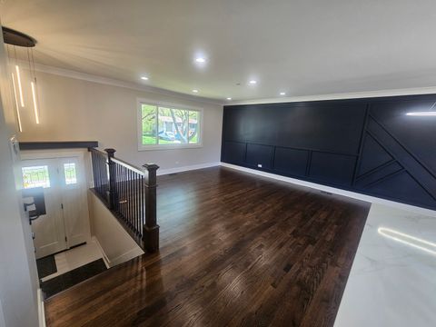 Tiny photo for 1570 Jefferson Road, Hoffman Estates, IL 60169 (MLS # 12626762)
