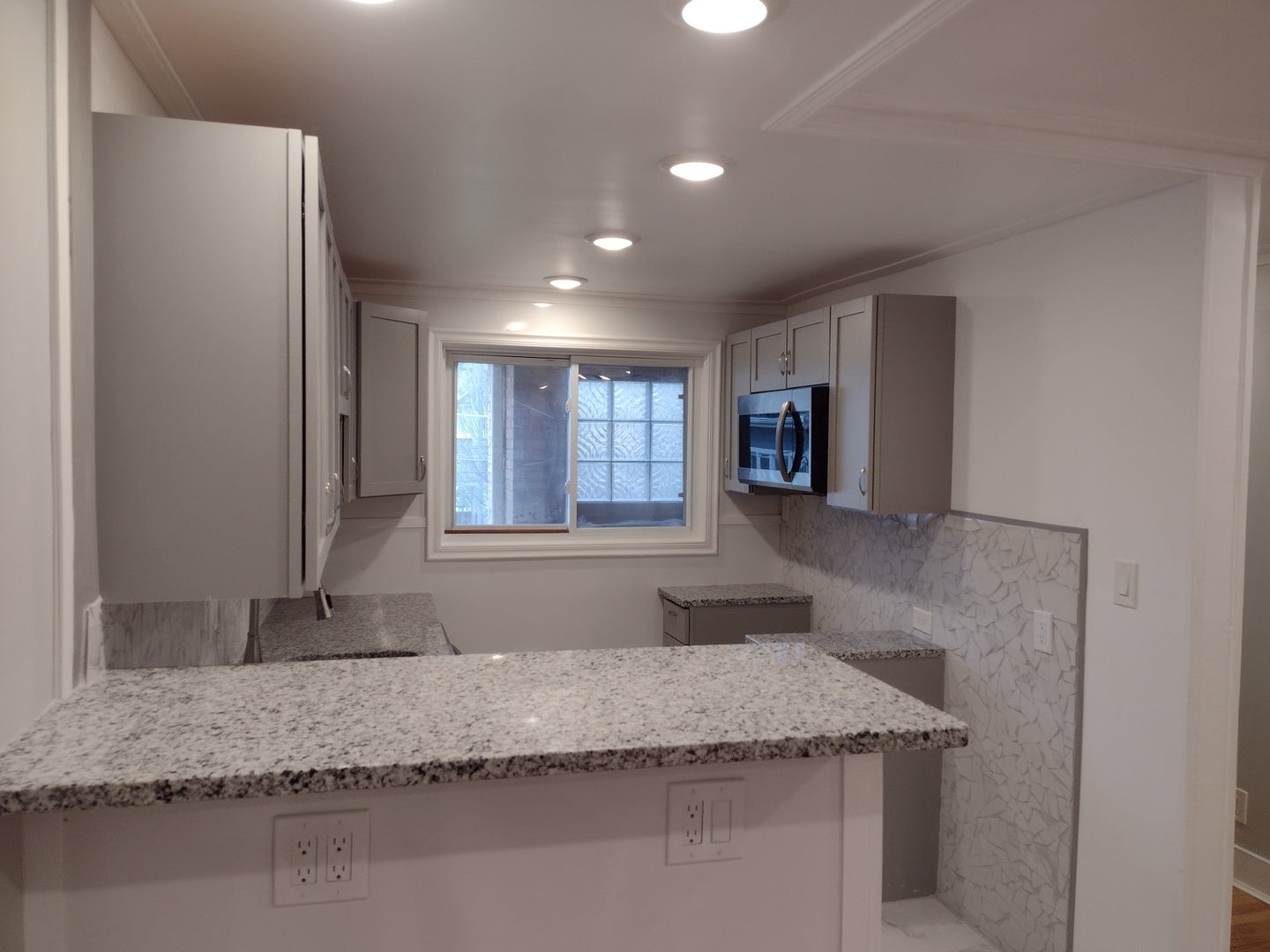 651 South Boulevard 5