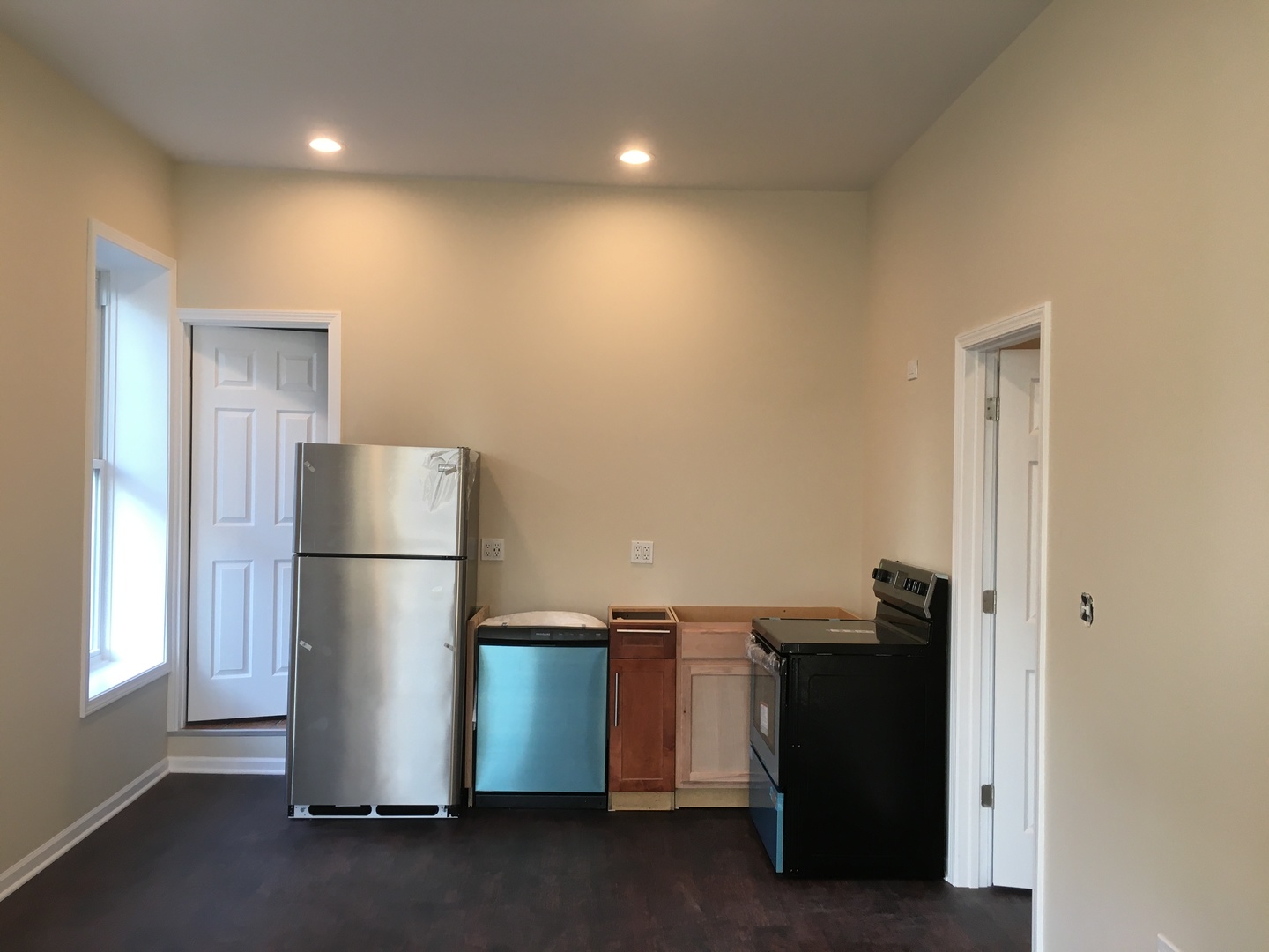 321 W 24th Street 2R