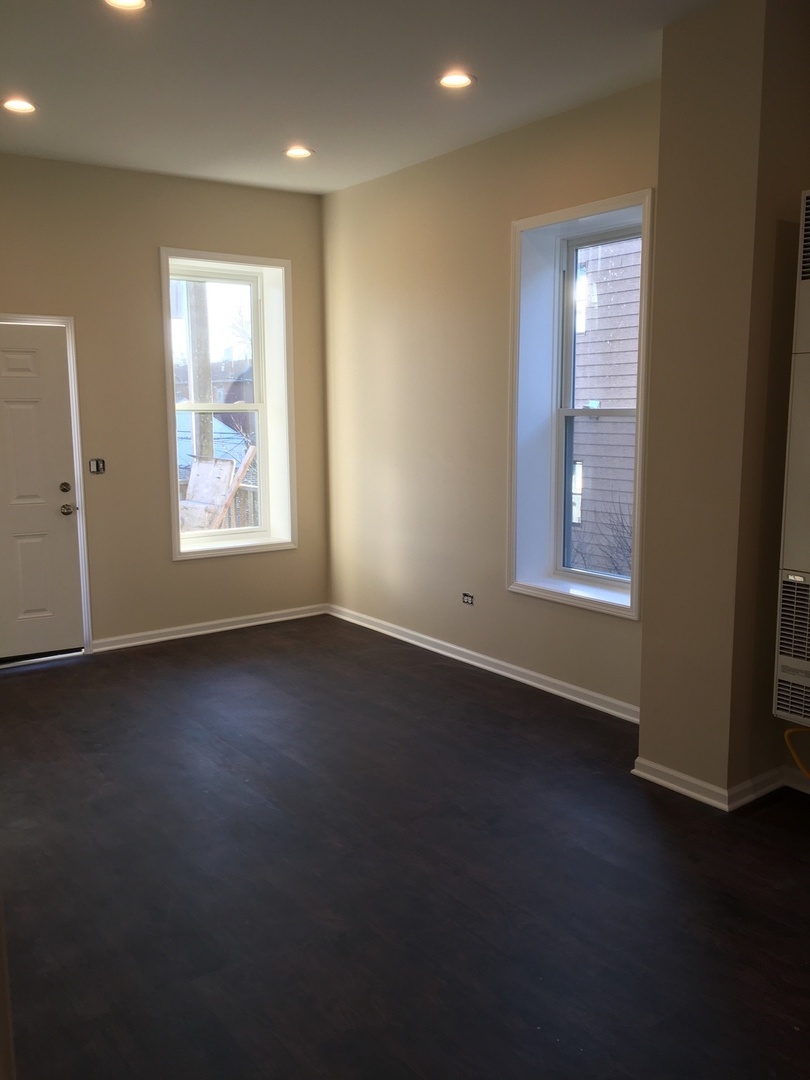 321 W 24th Street 2R