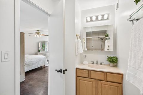Tiny photo for 101 BAR HARBOUR Road #4D, Schaumburg, IL 60193 (MLS # 12578664)