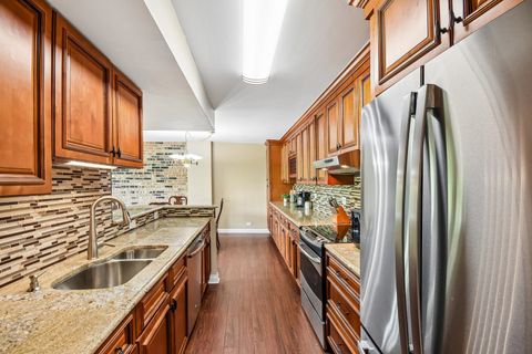 Tiny photo for 101 BAR HARBOUR Road #4D, Schaumburg, IL 60193 (MLS # 12578664)
