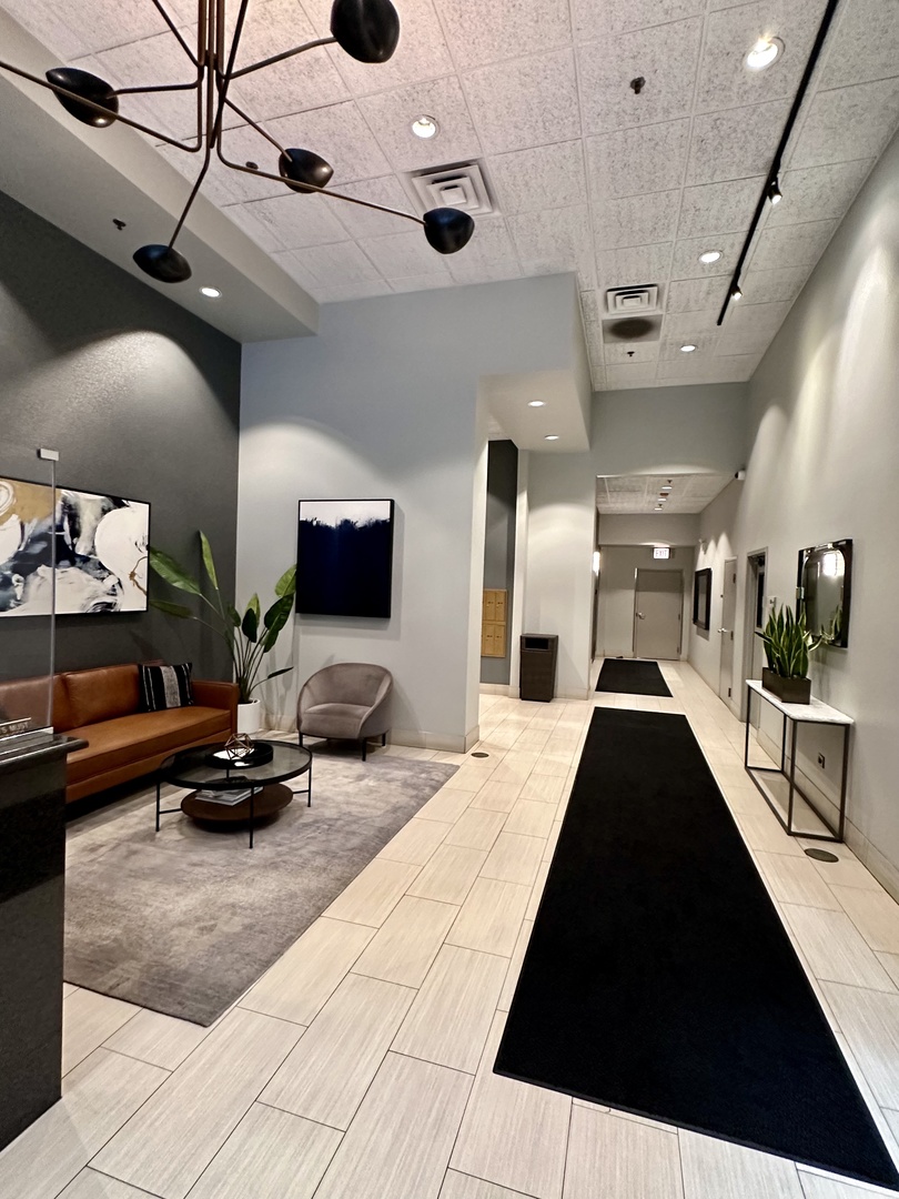 400 W ONTARIO Street 1204