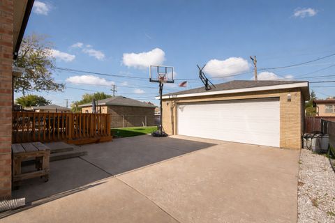 Tiny photo for 2854 W 99th Street, Evergreen Park, IL 60805 (MLS # 12584522)