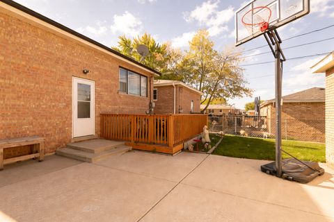 Tiny photo for 2854 W 99th Street, Evergreen Park, IL 60805 (MLS # 12584522)