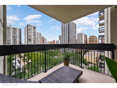 Tiny photo for 1360 N Sandburg Terrace #1106C, Chicago, IL 60610 (MLS # 12736182)