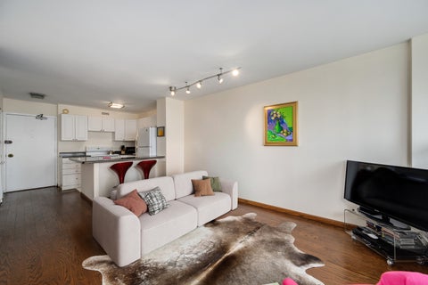 Tiny photo for 1360 N Sandburg Terrace #1106C, Chicago, IL 60610 (MLS # 12736182)