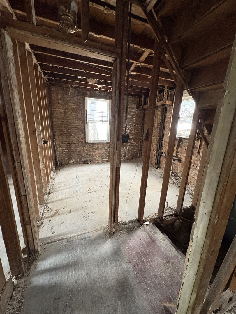 8325 S Cregier Avenue