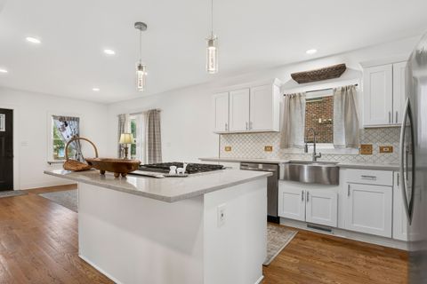 Tiny photo for 4636 Custer Avenue, Brookfield, IL 60513 (MLS # 12708788)