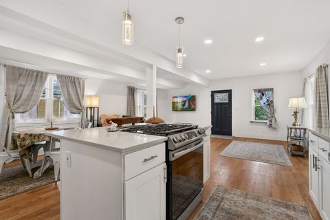 Tiny photo for 4636 Custer Avenue, Brookfield, IL 60513 (MLS # 12708788)