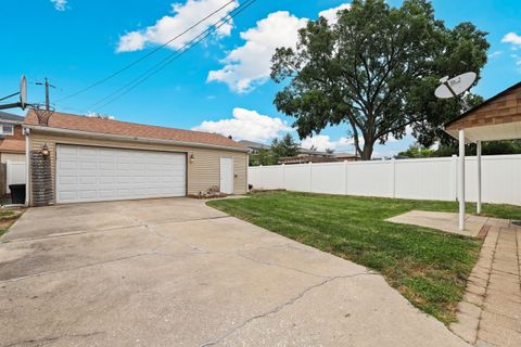 Tiny photo for 4636 Custer Avenue, Brookfield, IL 60513 (MLS # 12708788)