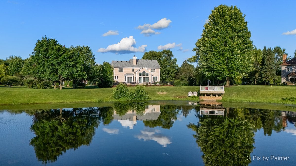 7N494 Foxglove Court