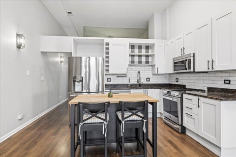 Tiny photo for 523 N Racine Avenue #1, Chicago, IL 60642 (MLS # 12748175)