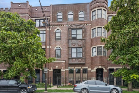 Tiny photo for 523 N Racine Avenue #1, Chicago, IL 60642 (MLS # 12748175)