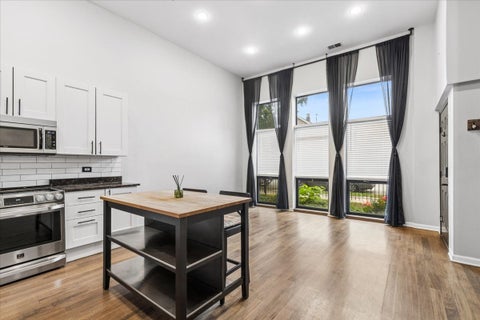 Tiny photo for 523 N Racine Avenue #1, Chicago, IL 60642 (MLS # 12748175)