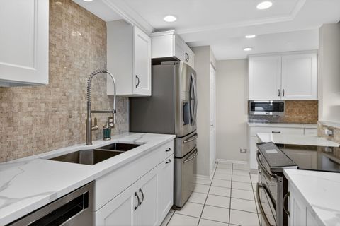 Tiny photo for Willowbrook, IL 60527 (MLS # 12631317)
