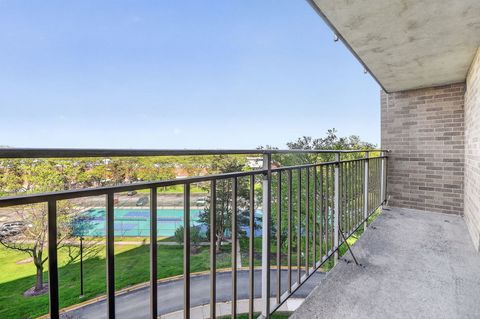 Tiny photo for Willowbrook, IL 60527 (MLS # 12631317)