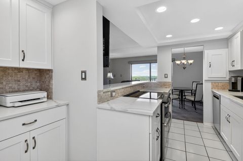 Tiny photo for Willowbrook, IL 60527 (MLS # 12631317)