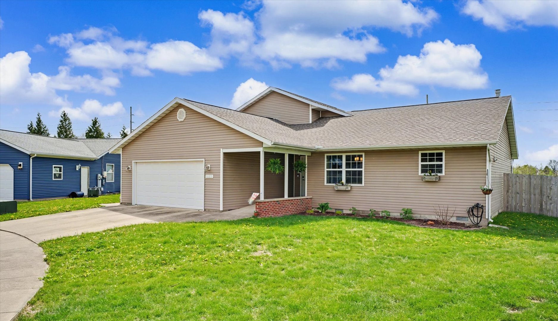 1605 Bunker Court