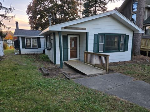 1007 River Road McHenry IL 60050