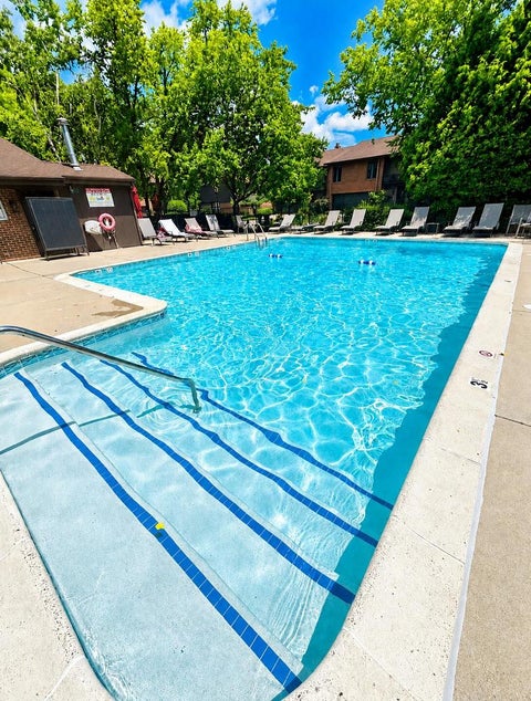 Tiny photo for 105 Astoria Way, Park Ridge, IL 60068 (MLS # 12729940)