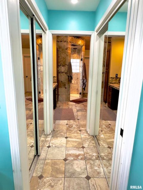 Tiny photo for 521 N LOCUST Street, Flora, IL 62839 (MLS # EB460551)