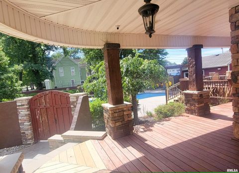 Tiny photo for 521 N LOCUST Street, Flora, IL 62839 (MLS # EB460551)