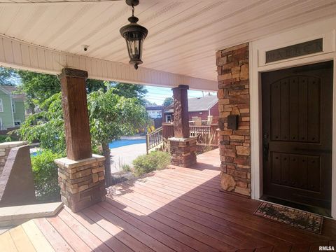 Tiny photo for 521 N LOCUST Street, Flora, IL 62839 (MLS # EB460551)