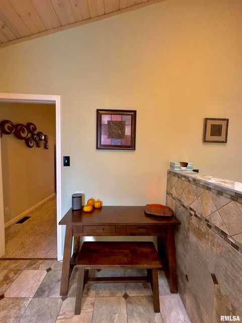 Tiny photo for 521 N LOCUST Street, Flora, IL 62839 (MLS # EB460551)