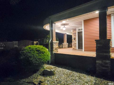 Tiny photo for 521 N LOCUST Street, Flora, IL 62839 (MLS # EB460551)